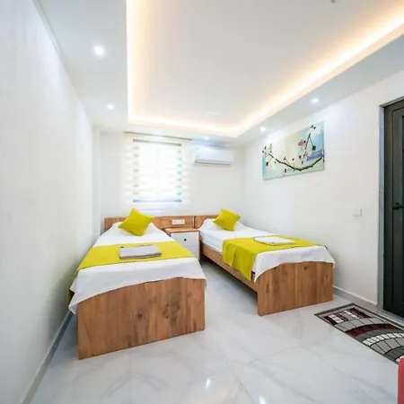 Kaskalkan Deniz Manzarali Havuzlu Bahceli Villa Kaş