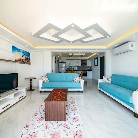 Villa Kaskalkan Deniz Manzarali Havuzlu Bahceli