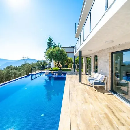 Villa Kaskalkan Deniz Manzarali Havuzlu Bahceli Kaş